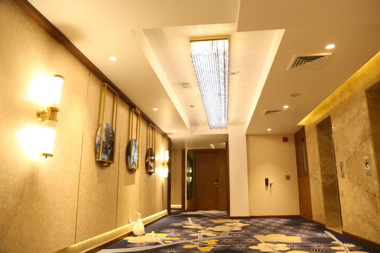 Dreamz Inn & Suites Zirakpur Экстерьер фото
