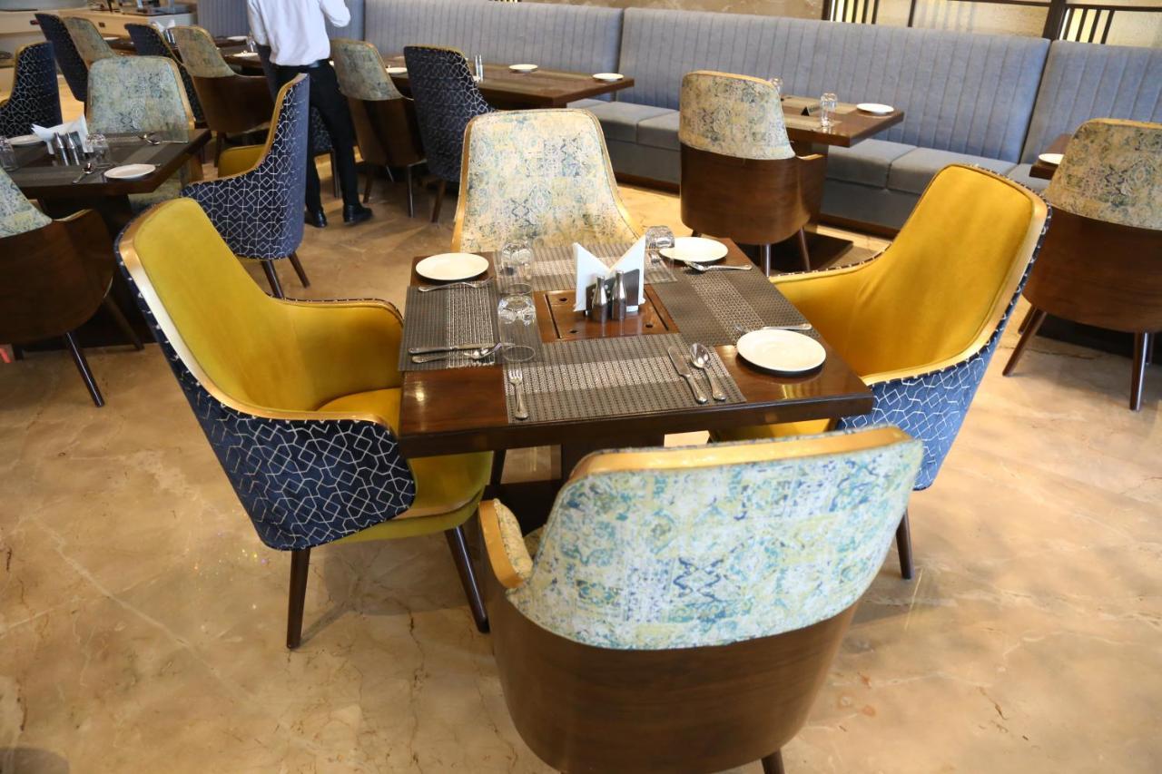 Dreamz Inn & Suites Zirakpur Экстерьер фото